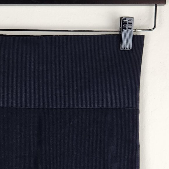 Aritzia TnAction TnaBODY Black Atmosphere Ribbed Hi-Rise 5" Bike Shorts sz S - Picture 4 of 8